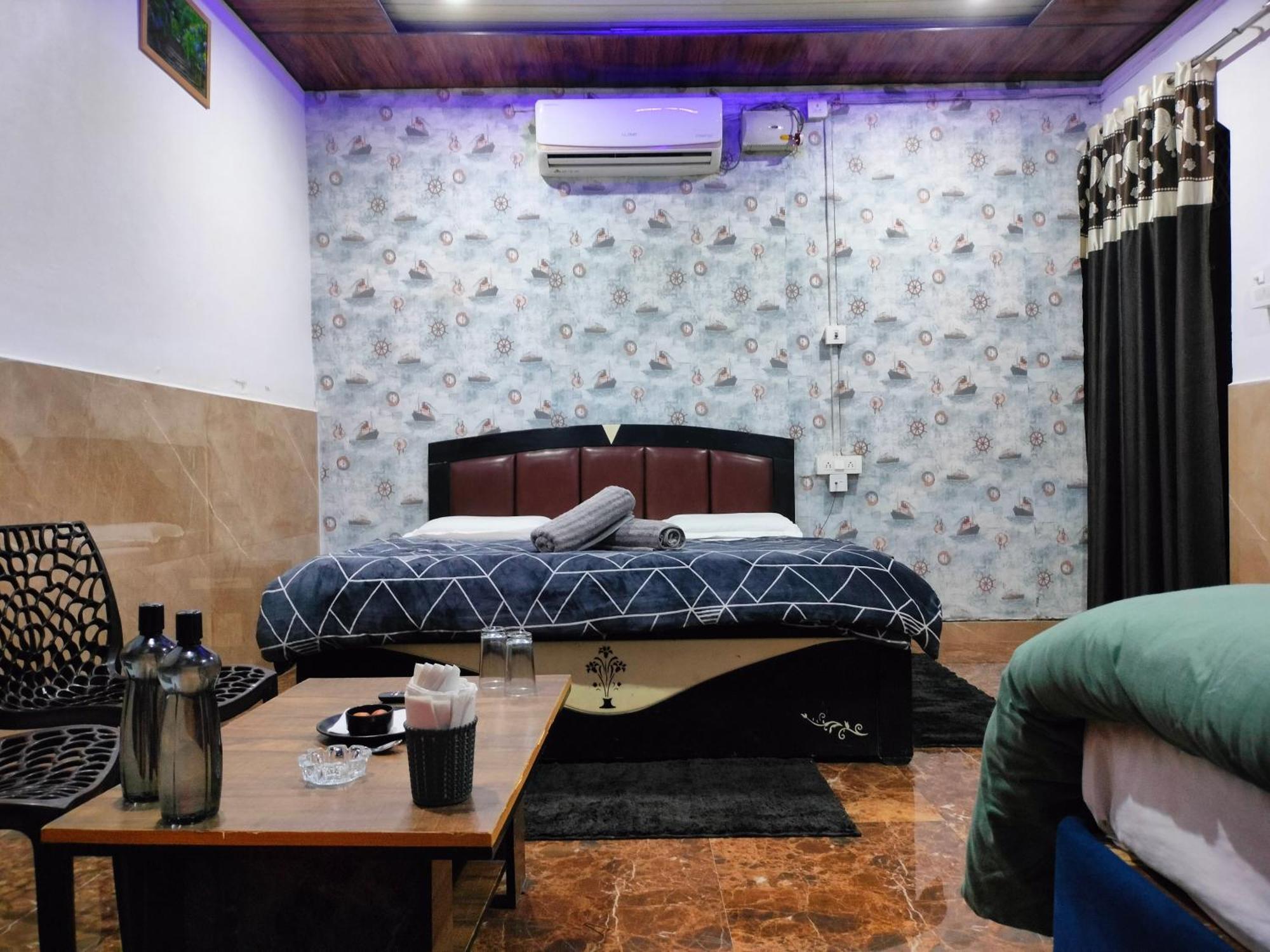 Kishan Home Stay Mathura Eksteriør bilde